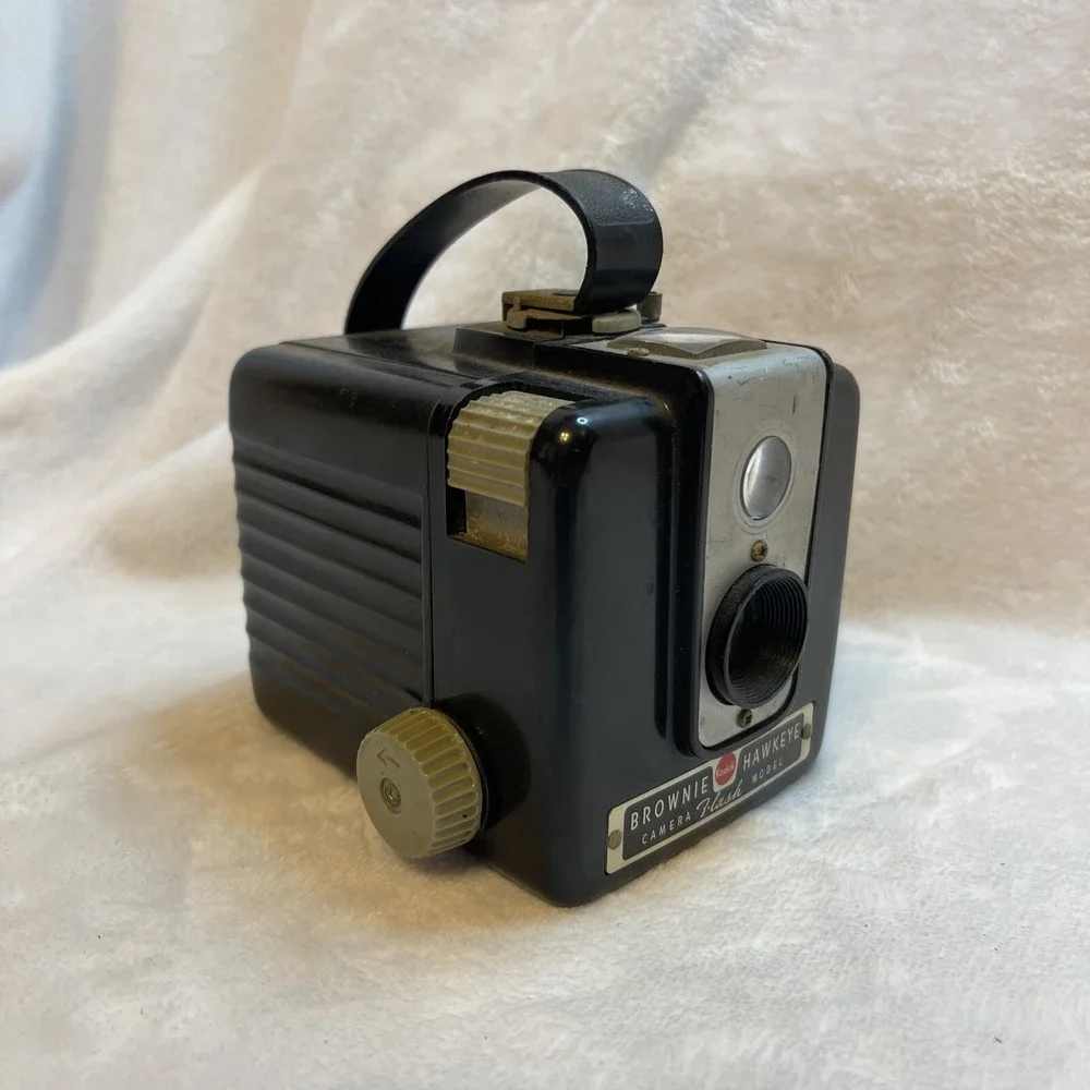 Vintage Kodak Brownie Hawkeye Flash Model Box Camera‎ Black Bakelite 620 Film
